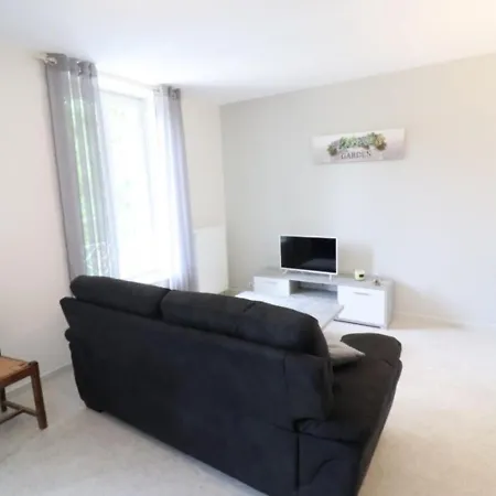 Renove Au Bord Du Lac, 3 Ch, Jardin, Tv, Internet, Activites Nautiques, 6 Pers, Animaux Admis - Fr-1-742-404 * Saint-Gerons