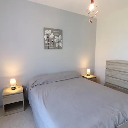 Holiday home Renove Au Bord Du Lac, 3 Ch, Jardin, Tv, Internet, Activites Nautiques, 6 Pers, Animaux Admis - Fr-1-742-404